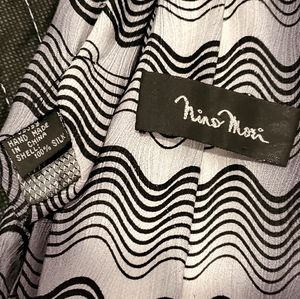 Handmade 100% silk men's Horizontal Stripe tie